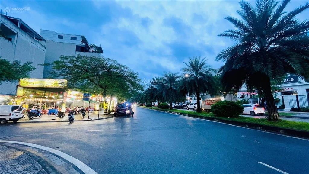 Giảm sốc 7 tỷ, chủ cần bán nhanh nhà mặt phố tại việt hưng, long biên, 21 tỷ vnd, 74m2, giá ưu đãi.