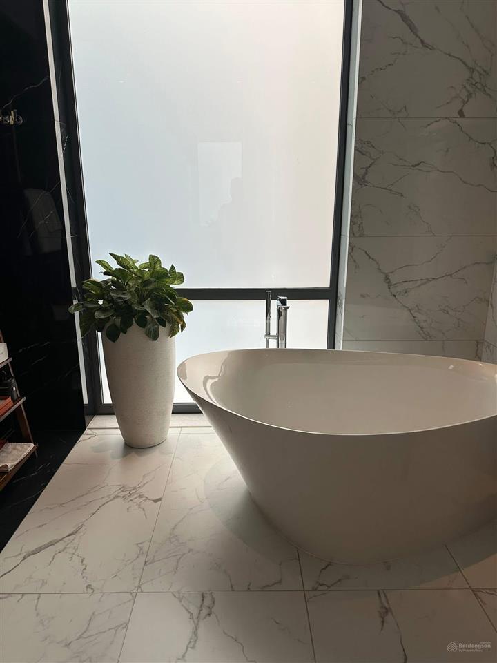 Giảm sốc 20 tỷ, cần bán nhanh căn biệt thự sài đồng, long biên, 180m2, giá siêu hời 46 tỷ