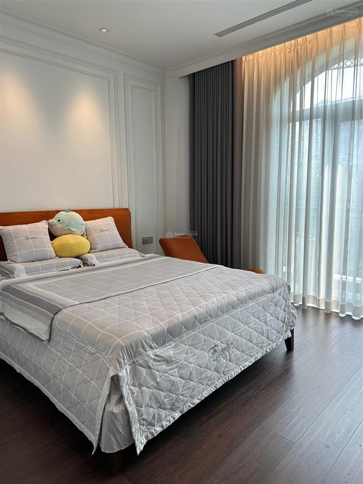 Giảm sốc 20 tỷ, cần bán nhanh căn biệt thự sài đồng, long biên, 180m2, giá siêu hời 46 tỷ