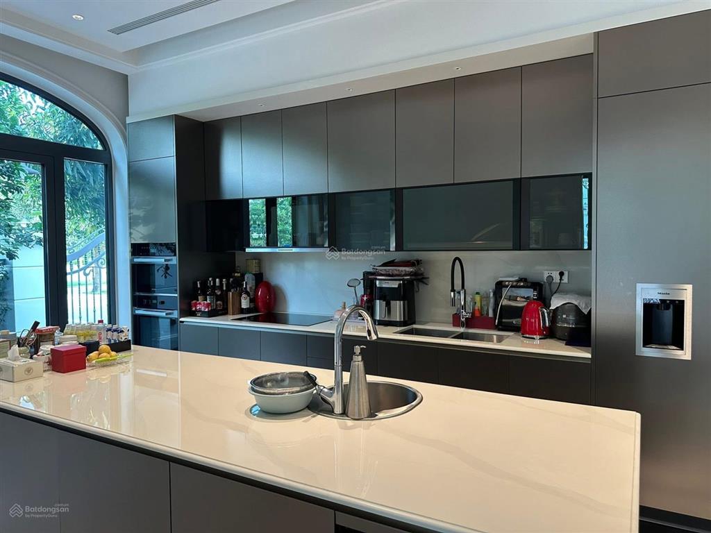 Giảm sốc 20 tỷ, cần bán nhanh căn biệt thự sài đồng, long biên, 180m2, giá siêu hời 46 tỷ