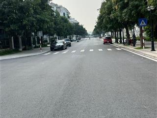 Giảm sốc 20 tỷ, cần bán nhanh căn biệt thự sài đồng, long biên, 180m2, giá siêu hời 46 tỷ