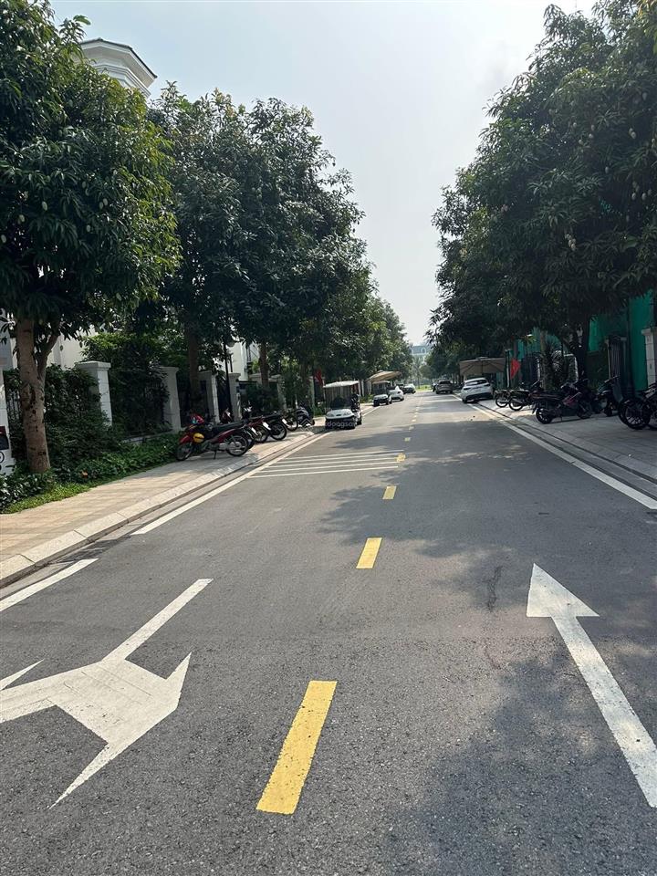 Giảm sốc 20 tỷ, cần bán nhanh căn biệt thự sài đồng, long biên, 180m2, giá siêu hời 46 tỷ