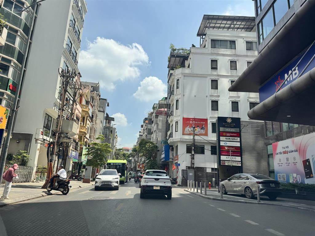 Tòa văn phòng 10 tầng thang máy 145m mặt phố nguyễn sơn, long biên, giá nhỉnh 65 tỷ.