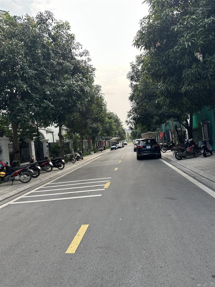 Chủ cần tiền giảm hơn 20 tỷ để bán nhanh căn biệt thự sài đồng siêu đẹp, giá đầu tư.