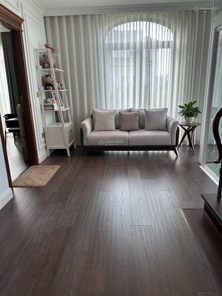 Chủ cần tiền giảm hơn 20 tỷ để bán nhanh căn biệt thự sài đồng siêu đẹp, giá đầu tư.