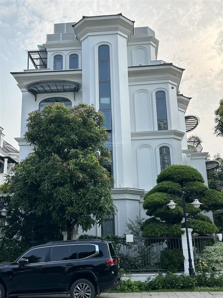 Chủ cần tiền giảm hơn 20 tỷ để bán nhanh căn biệt thự sài đồng siêu đẹp, giá đầu tư.