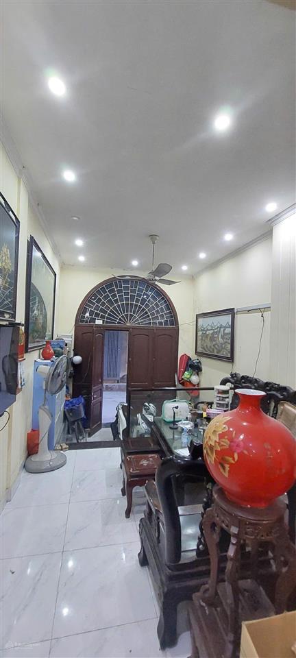 Chính chủ bán nhà 4 tầng, 50 m2, 6 ngủ 4 wc, thang máy, nhà 2 mặt ngõ ô tô, phố hà trì 15.8 tỷ