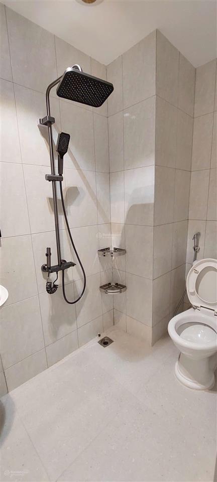 Chính chủ bán chung cư hà đông, 68 m2, 2 ngủ 2 wc, phòng khách rộng, nội thất xịn, sổ đỏ, 4.76 tỷ