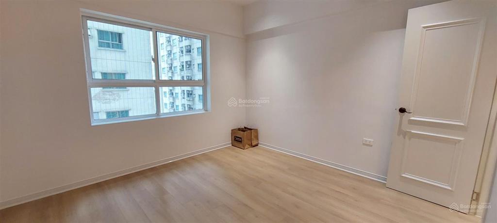 Chính chủ bán chung cư hà đông, 68 m2, 2 ngủ 2 wc, phòng khách rộng, nội thất xịn, sổ đỏ, 4.76 tỷ