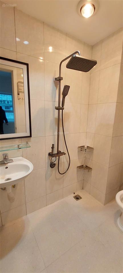 Chính chủ bán chung cư hà đông, 68 m2, 2 ngủ 2 wc, phòng khách rộng, nội thất xịn, sổ đỏ, 4.76 tỷ