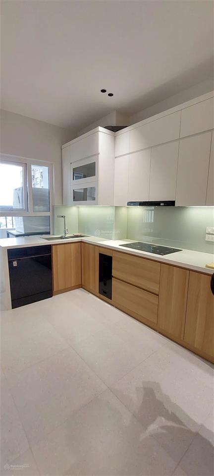 Chính chủ bán chung cư hà đông, 68 m2, 2 ngủ 2 wc, phòng khách rộng, nội thất xịn, sổ đỏ, 4.76 tỷ