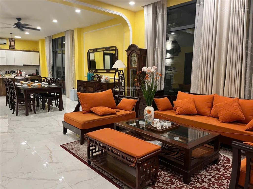 Bán gấp bt an phú 200m2, hoàn thiện đẹp, view vườn hoa. giá nhỉnh 40tỉ