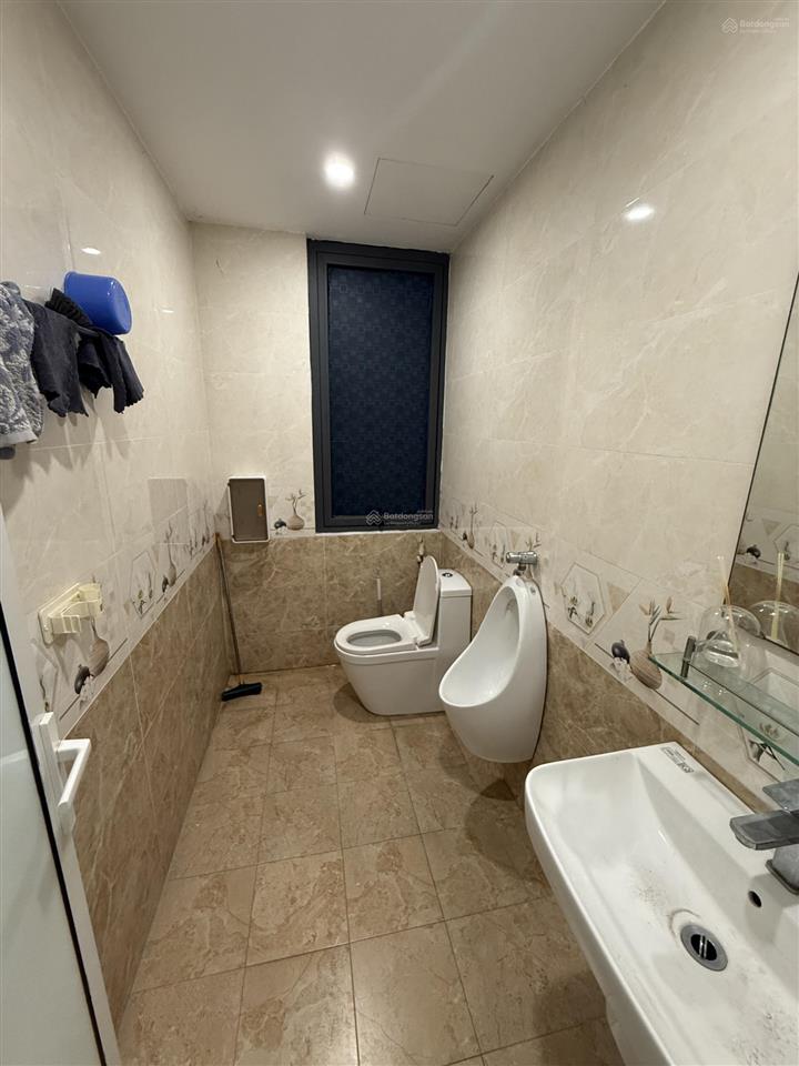 Cho thuê lô góc bt an phú 200m2 hoàn thiện đẹp, mặt đường 27m.