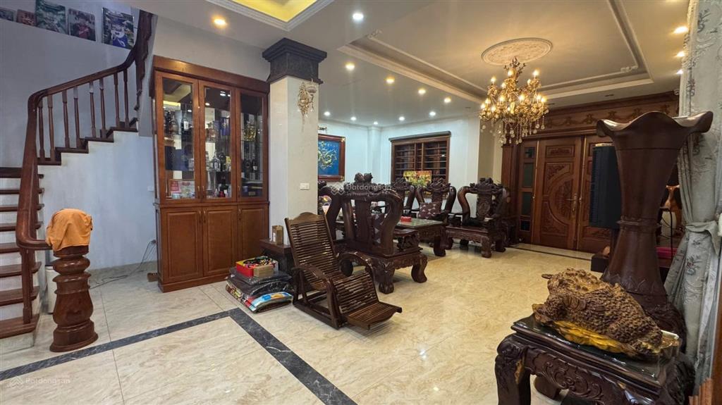 Chính chủ cho thuê biệt thự full nội thất xịn. vừa ở vừa làm văn phòng