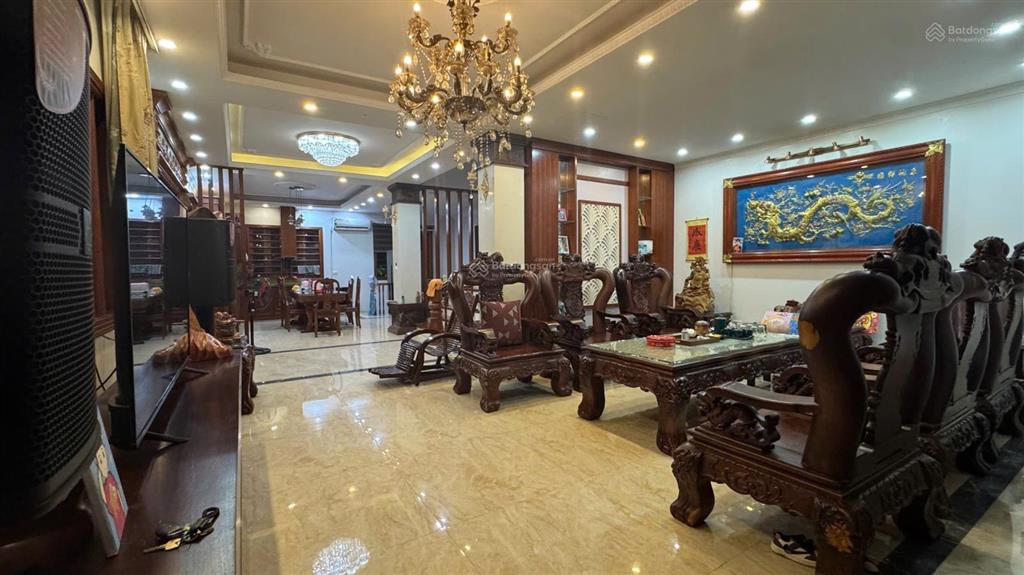 Chính chủ cho thuê biệt thự full nội thất xịn. vừa ở vừa làm văn phòng