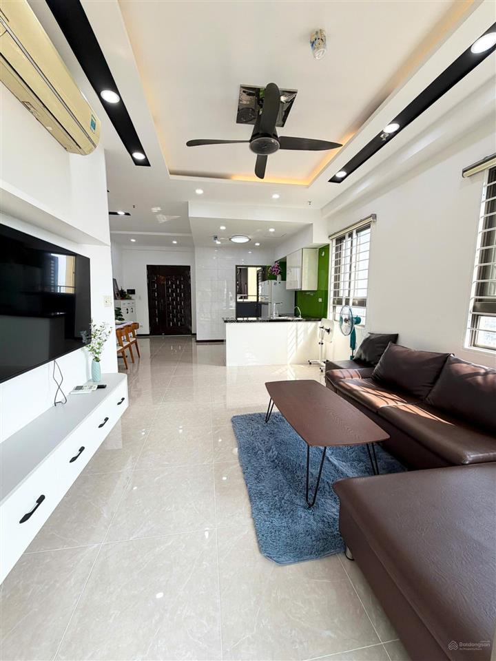 Cần bán căn hộ dockland quận 7...99m,2pn,2wc..gía siêu rẻ