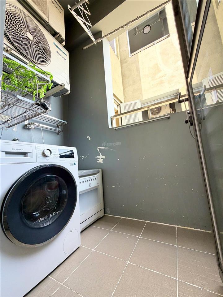 Cần bán căn hộ dockland quận 7...99m,2pn,2wc..gía siêu rẻ