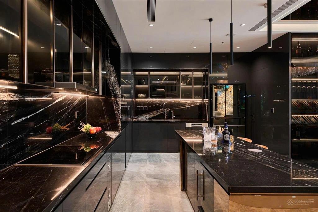Bán penthouse 258m2 chung cư the zei mỹ đình, nội thất modern luxury, view ngắm hoàng hôn