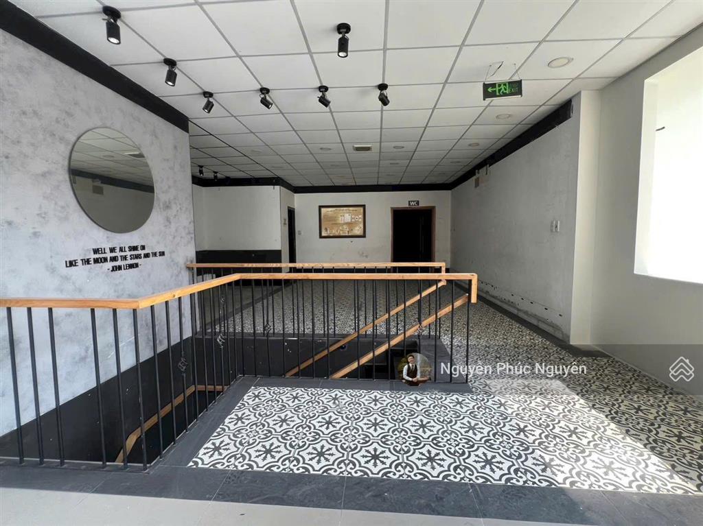 Cho thuê nhà góc 2mt đường 3/2, phường 12, quận 10 diện tích 5x18m trệt 1 lầu giá 90tr