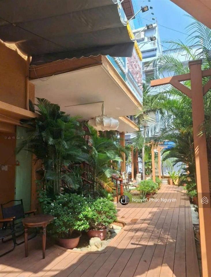 Cho thuê biệt thự 21 nguyễn văn trỗi, phường 12, qpn dt 16x18m trệt 2 lầu giá 120 triệu