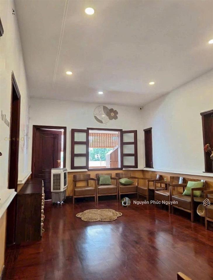 Cho thuê biệt thự 21 nguyễn văn trỗi, phường 12, qpn dt 16x18m trệt 2 lầu giá 120 triệu