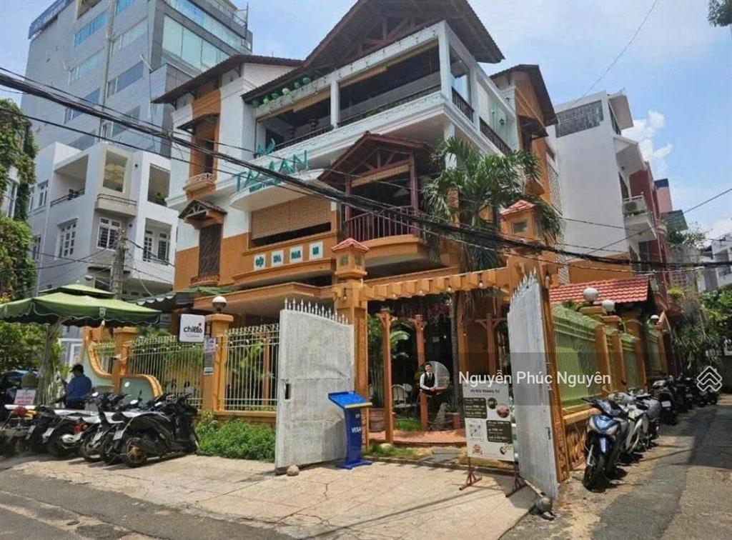 Cho thuê biệt thự 21 nguyễn văn trỗi, phường 12, qpn dt 16x18m trệt 2 lầu giá 120 triệu