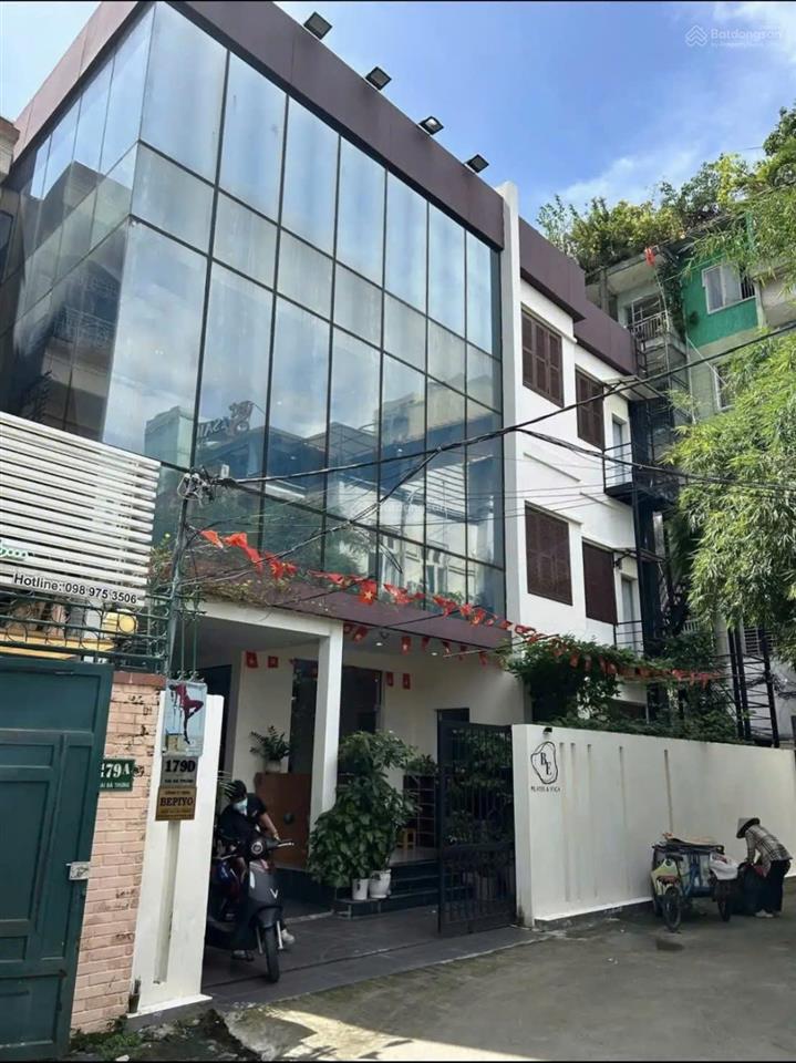 Cho thuê nhà mt 179 hai bà trưng, p.võ thị sáu, quận 3 dt 15x15m trệt 2 lầu giá 145 triệu