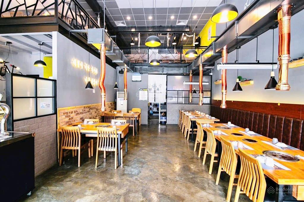 Cho thuê nhà mt 71a song hành, phường an phú, quận 2 dt 10x20m trệt lửng giá 150 triệu