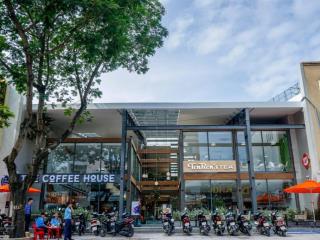 Cho thuê nhà mt 175a cao thắng, phường 12, quận 10  dt 20x45m  trệt 1 lầu  giá 400 triệu