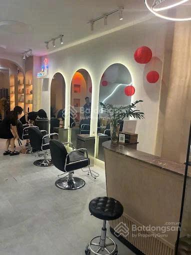 Cho thuê nhà mt 201a calmette, quận 1  dt 4x13m  trệt 3 lầu st  giá 140 triệu