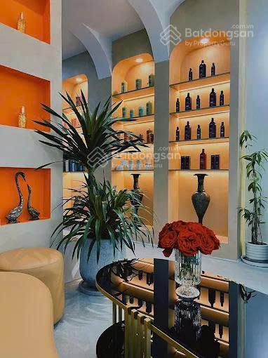 Cho thuê nhà mt 201a calmette, quận 1  dt 4x13m  trệt 3 lầu st  giá 140 triệu