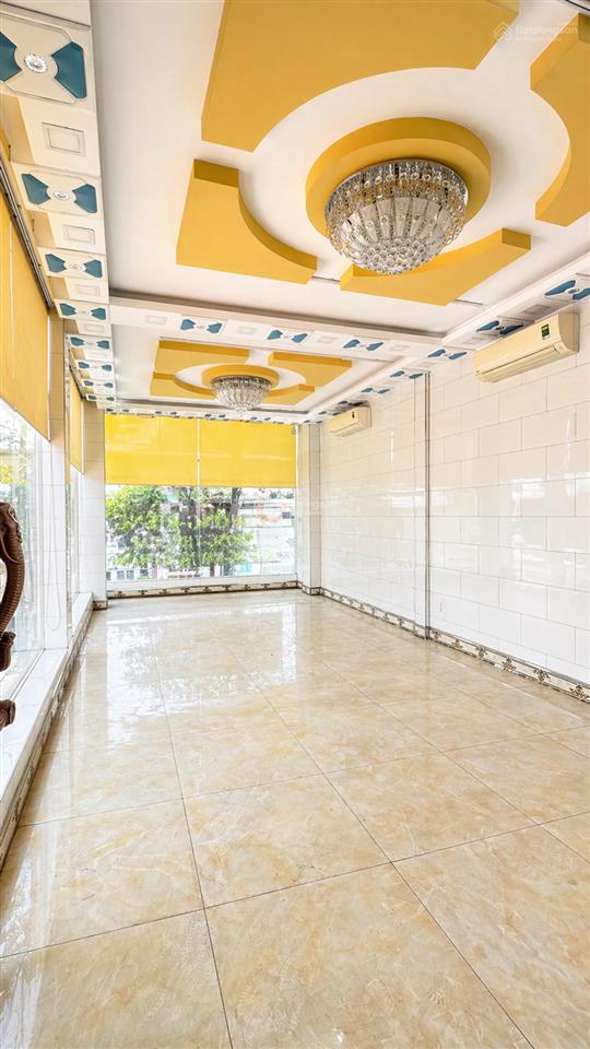 Cho thuê nhà mt 59 an dương vương, phường 8, quận 5  dt 4.3x20m  trệt 3 lầu st  giá 75 triệu