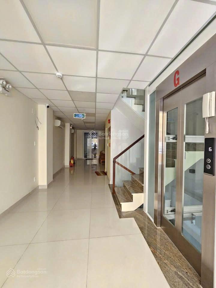 Cho thuê tòa nhà 132a nguyễn trãi, phường 3, quận 5 dt 5x22m hầm 7 lầu st giá 130 triệu