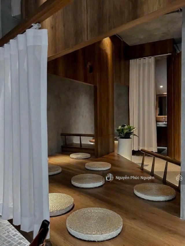 Cho thuê nhà 2mt 204 lý chính thắng, phường võ thị sáu, quận 3 dt 11x12m trệt giá 100 triệu