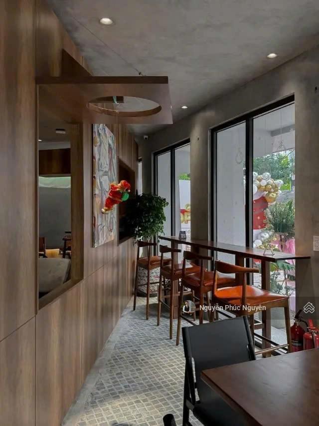 Cho thuê nhà 2mt 204 lý chính thắng, phường võ thị sáu, quận 3 dt 11x12m trệt giá 100 triệu