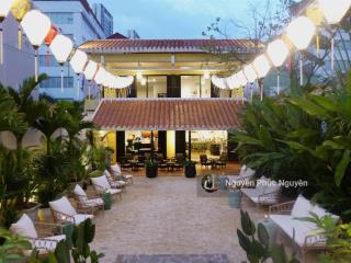 Cho thuê mặt bằng kinh doanh  23a lê văn miến, thảo điền, q2 dt hơn 200m giá 90 triệu
