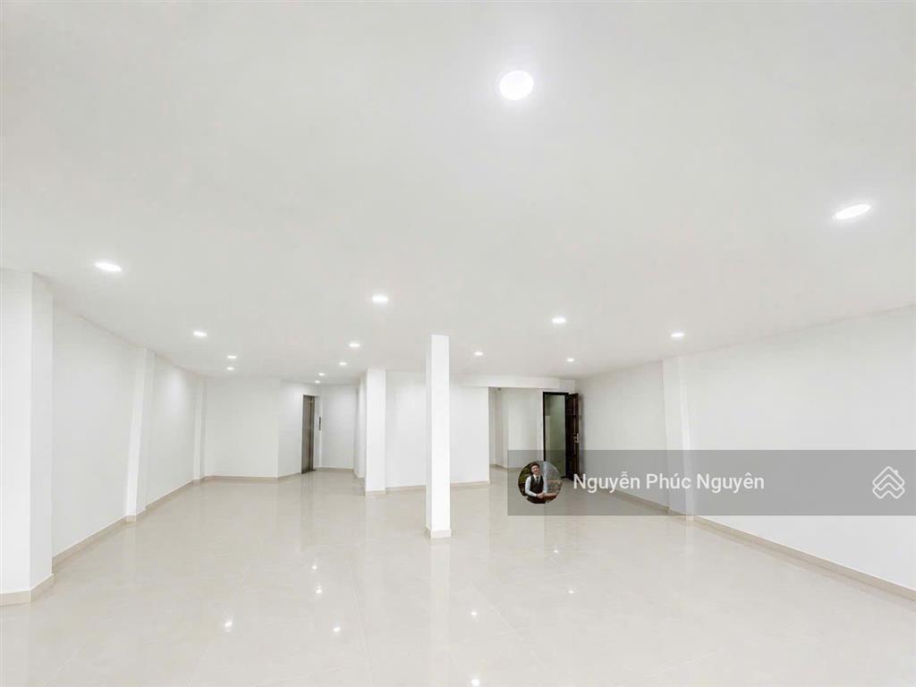 Cho thuê nhà mt ngô gia tự, phường 4, quận 10 dt 7x16m nở hậu 12m trệt 3 lầu st giá 99 triệu