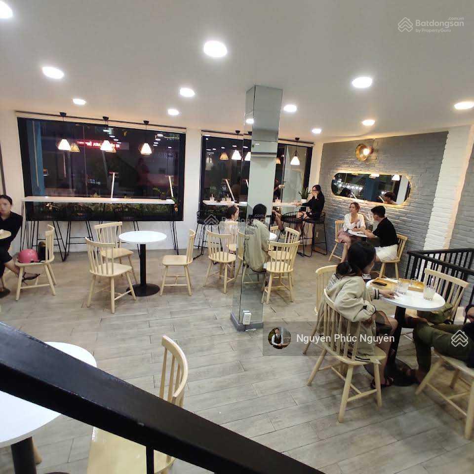 Cho thuê nhà mặt tiền đinh công tráng, quận 1. dt 10x22m