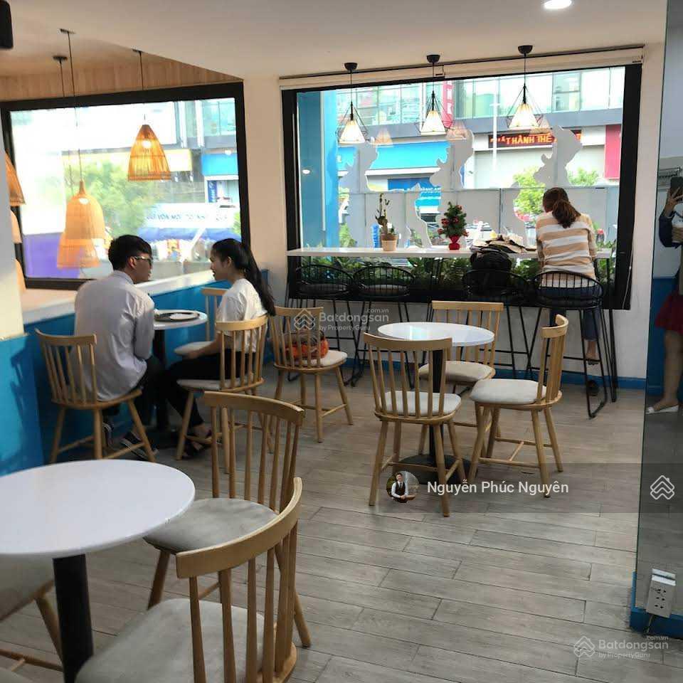 Cho thuê nhà mặt tiền đinh công tráng, quận 1. dt 10x22m