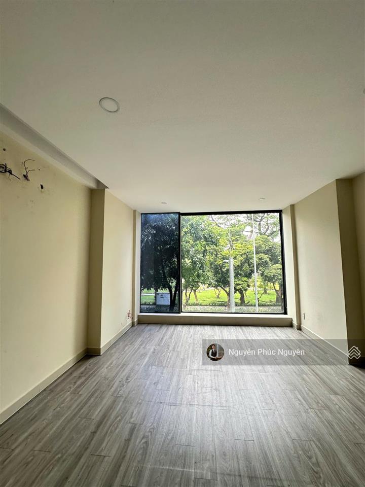 Cho thuê nhà mt 181 điện biên phủ, p. đa kao, quận 1 dt 4.2x24m trệt lửng 4 lầu st giá 75 triệu
