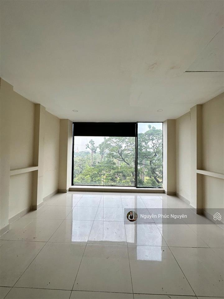 Cho thuê nhà mt 181 điện biên phủ, p. đa kao, quận 1 dt 4.2x24m trệt lửng 4 lầu st giá 75 triệu