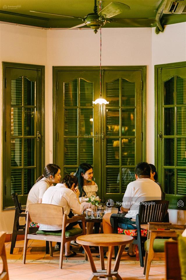 Ngang 30 mét tại xuân thủy, thảo điền, quận 2. dt 30x40m. trệt lửng