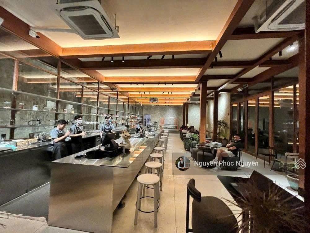 Cho thuê nhà mt 244a pasteur, phường võ thị sáu, quận 3 dt 11x40m nhà kính giá 250 triệu