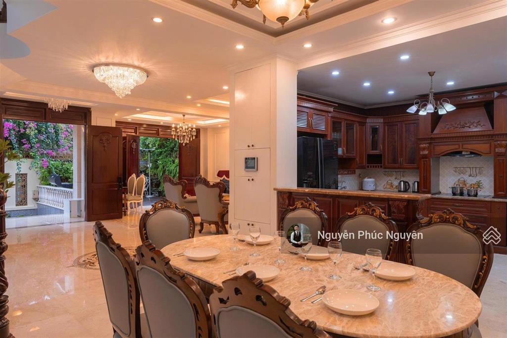 Cho thuê biệt thự nguyễn ư dĩ, quận 2, diện tích 10x20m, hầm trệt 3 lầu, full nội thất, giá 150tr