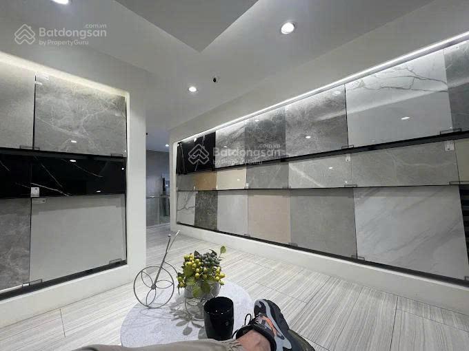 Cho thuê nhà mt tô hiến thành, phường 13, quận 10 dt 12x40m trệt 1 lầu giá 250tr