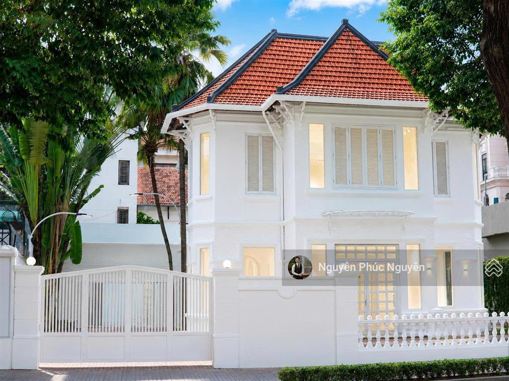 Cho thuê biệt thự mt võ thị sáu q3, diện tích 22x25m, trệt 1 lầu, sân vườn, giá 150tr