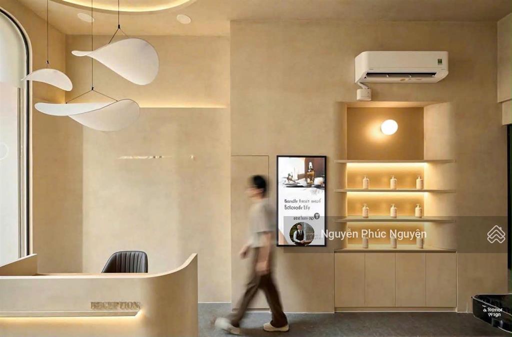 Cho thuê nhà mt tô hiến thành q10 5x30m trệt 5 lầu tm giá 90tr