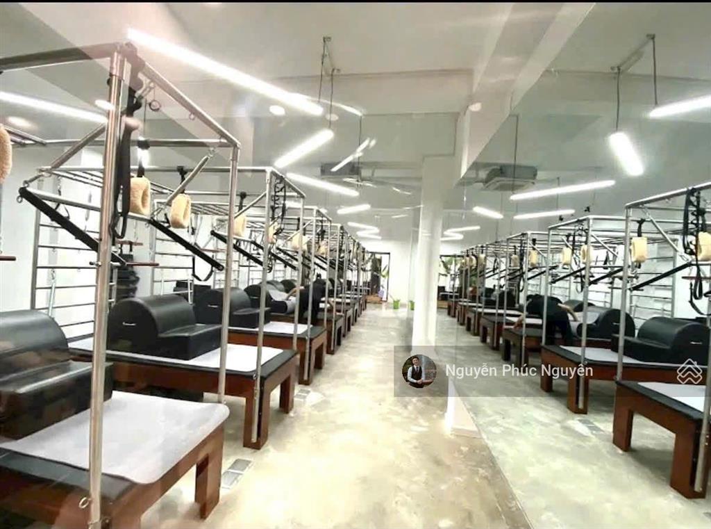 Cho thuê nhà hai bà trưng q1, 12x20m (240m), trệt 1 lầu, giá 100tr