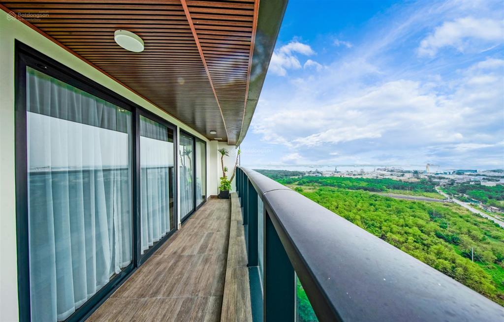 Căn góc 3 phòng ngủ có 4 ban công rộng siêu vip tại noble crystal riverside