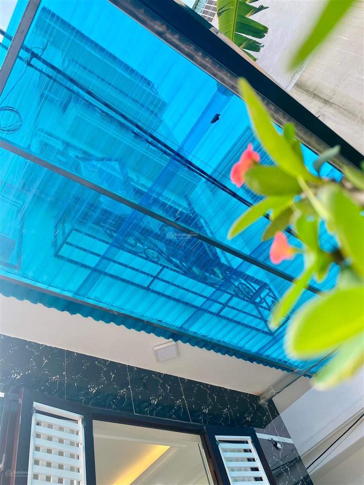 Cc bán nhà dân xây, 4 tầng full đồ ở ngay gần bến xe yên nghĩa, giá hợp lí  0866 881 ***
